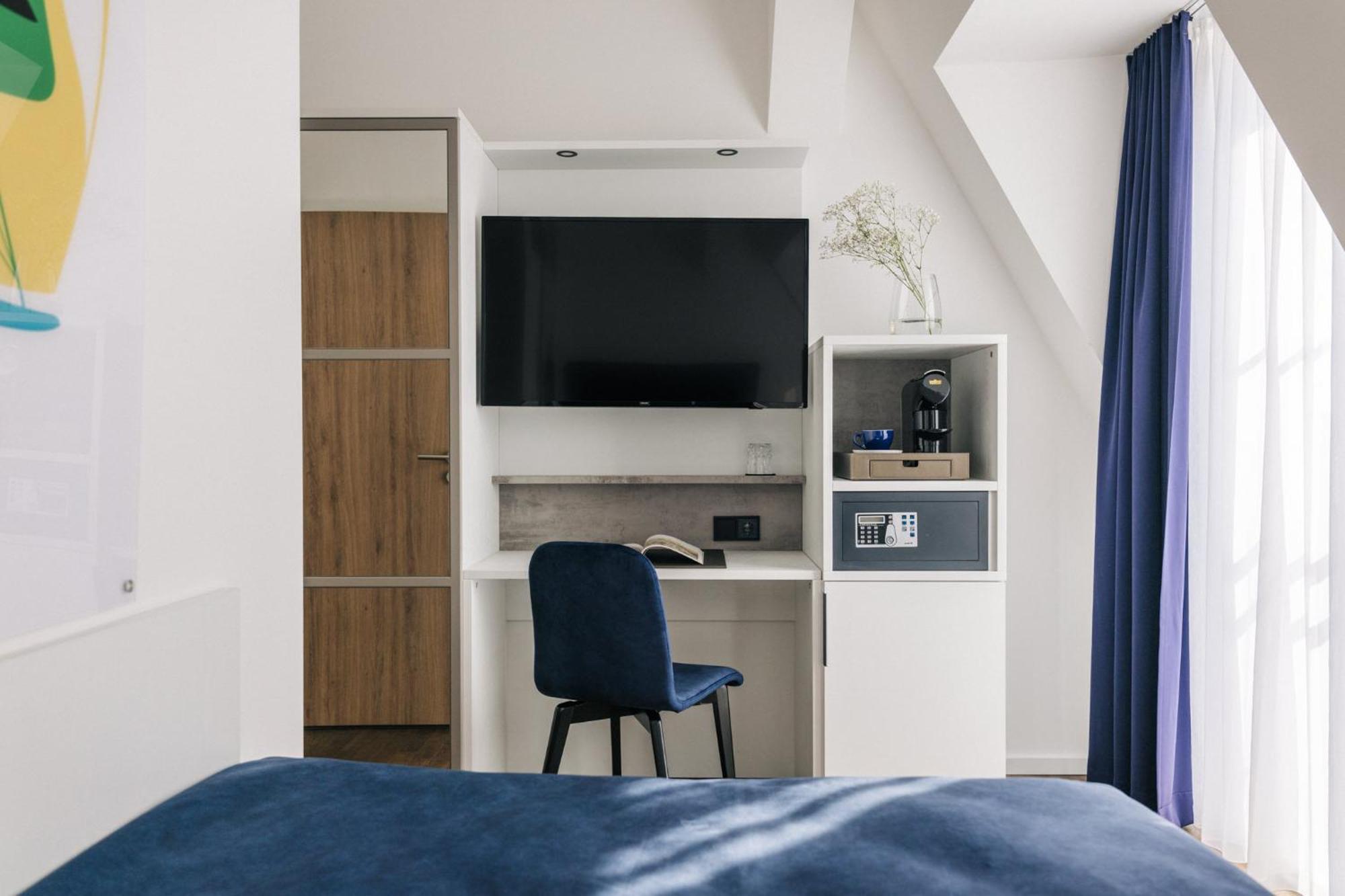 Homaris East Side Hotell Berlin Exteriör bild
