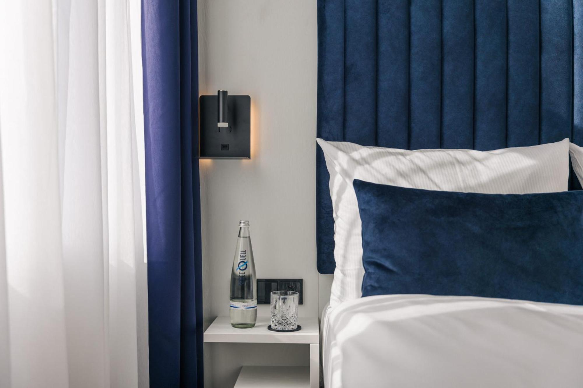 Homaris East Side Hotell Berlin Exteriör bild