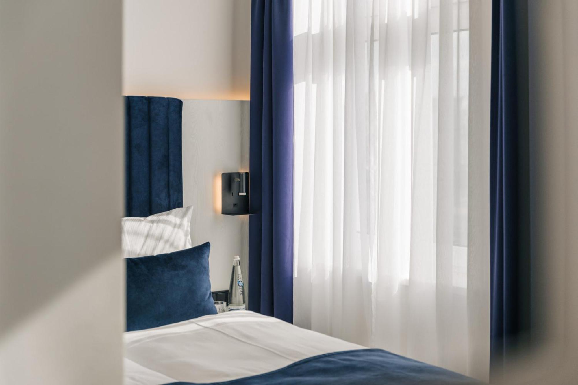 Homaris East Side Hotell Berlin Exteriör bild