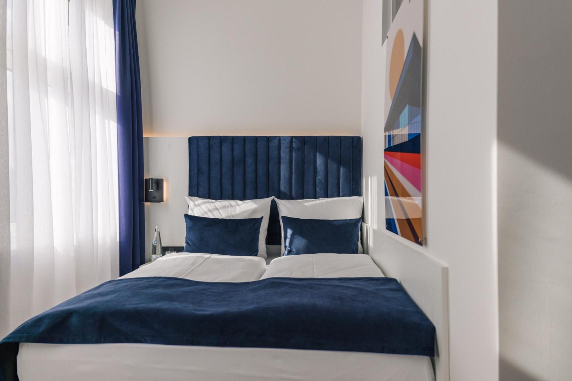 Homaris East Side Hotell Berlin Exteriör bild